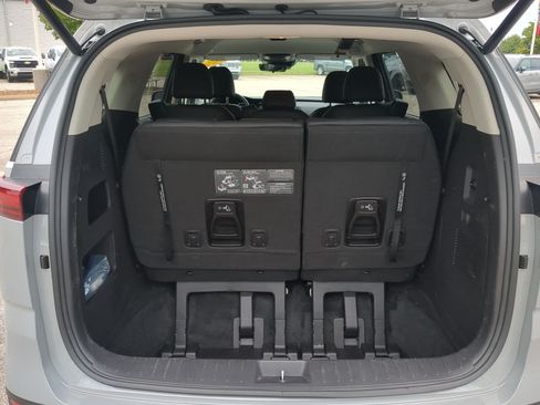 Certified 2024 Kia Carnival EX FWD image 22