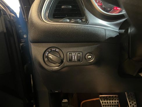 Used 2017 Dodge Challenger SRT Hellcat image 13