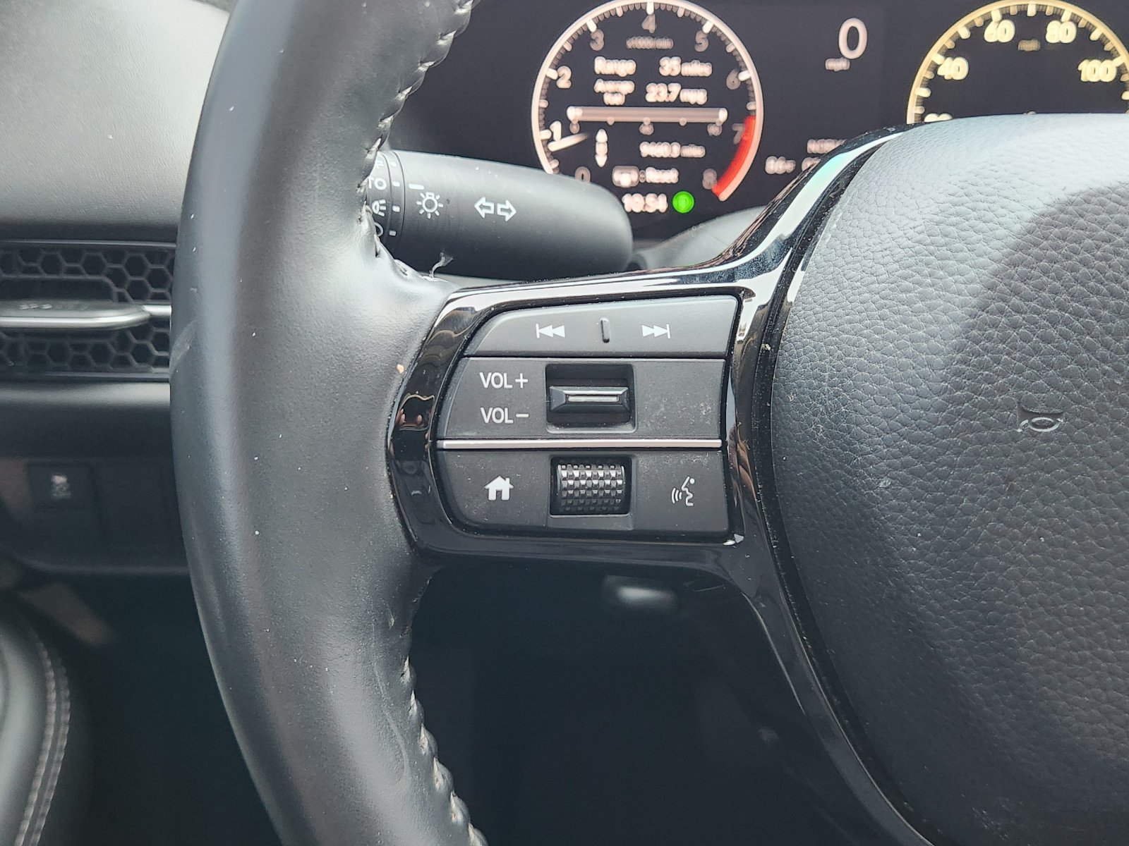 Used 2024 Honda HR-V EX-L image 33
