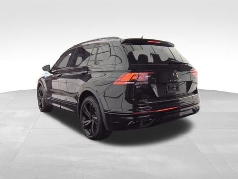 Used 2024 Volkswagen Tiguan SE R-Line image 5