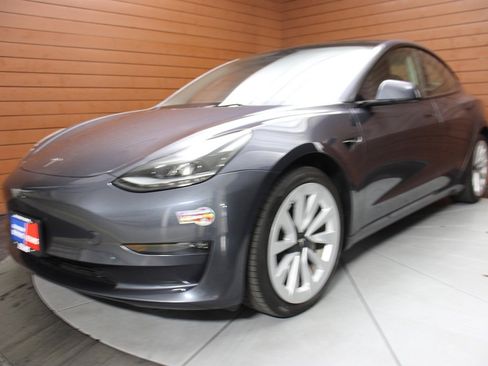 Used 2023 Tesla Model 3 Long Range image 4
