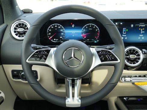 New 2026 Mercedes-Benz GLA 250 image 21