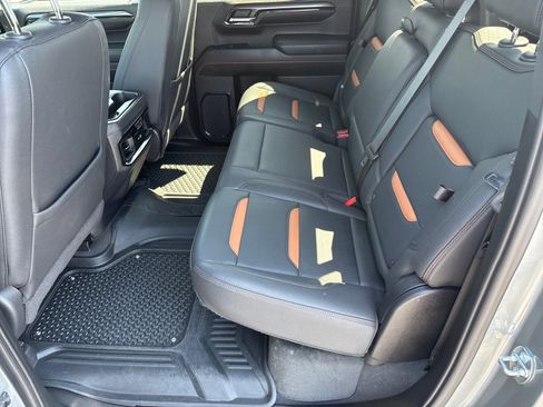 Used 2023 GMC Sierra 1500 AT4 w/ AT4 Premium Package AWD/4WD image 11