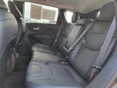 Certified 2023 Jeep Cherokee Altitude Lux AWD/4WD image 21