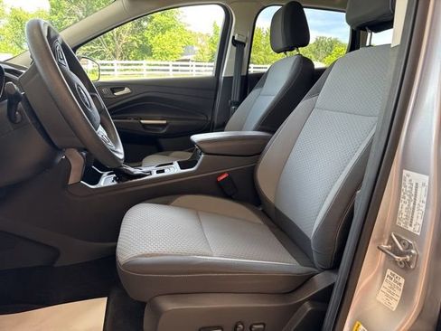 Used 2017 Ford Escape SE FWD image 15