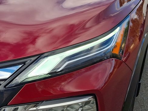 Certified 2024 Nissan Rogue Platinum image 9