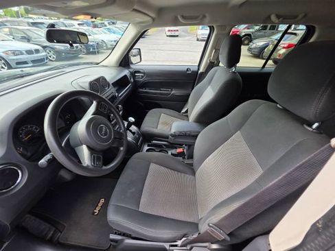 Used 2015 Jeep Patriot Sport w/ Power Value Group image 12