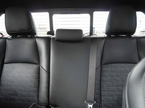 Used 2025 Toyota Tacoma TRD Off-Road image 23