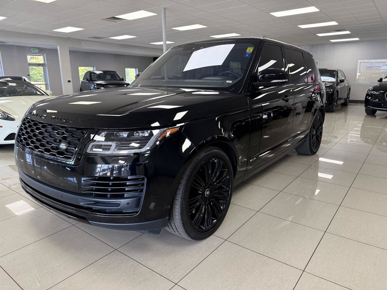 Used 2019 Land Rover Range Rover Long Wheelbase Supercharged AWD/4WD image 8