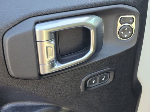 Used 2020 Jeep Gladiator Rubicon image 35