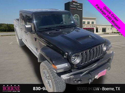 Used 2026 Jeep Gladiator Mojave AWD/4WD image 8