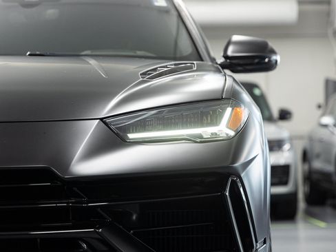 Used 2024 Lamborghini Urus S AWD/4WD image 10