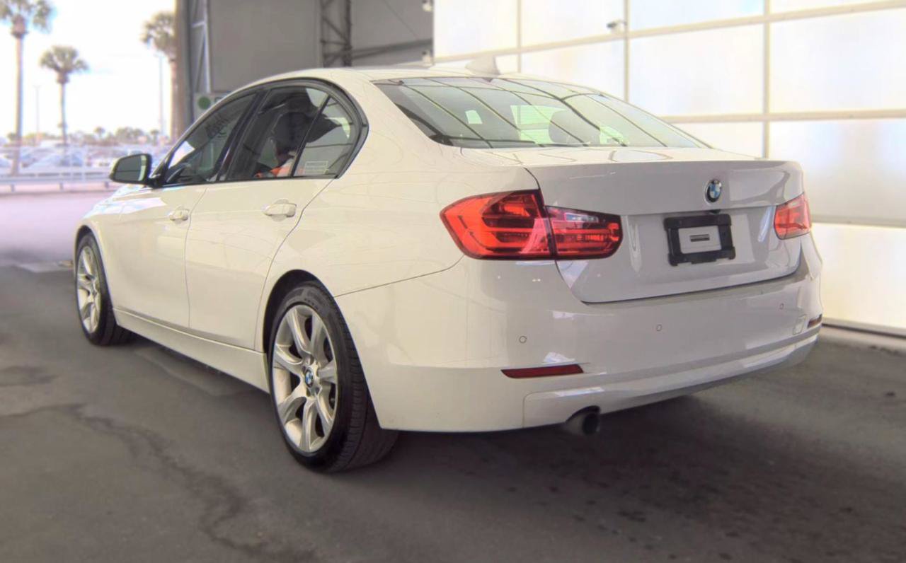 Used 2015 BMW 320i Sedan RWD image 8