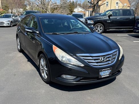 Used 2011 Hyundai Sonata Limited FWD image 2