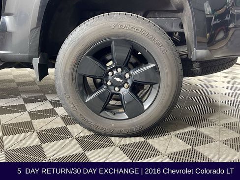 Used 2016 Chevrolet Colorado LT w/ Midnight Edition AWD/4WD image 33
