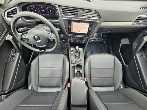 Used 2021 Volkswagen Tiguan SEL image 28