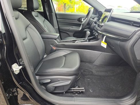 New 2026 Jeep Compass Limited w/ Limited Altitude Pack image 7