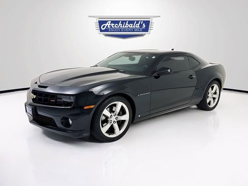 Used 2010 Chevrolet Camaro SS w/ RS Package RWD image 3