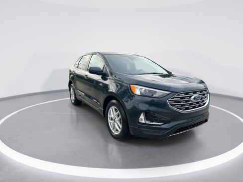 Used 2022 Ford Edge SEL w/ Convenience Package AWD/4WD image 2