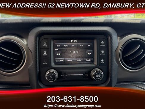 Used 2019 Jeep Wrangler Sport AWD/4WD image 19