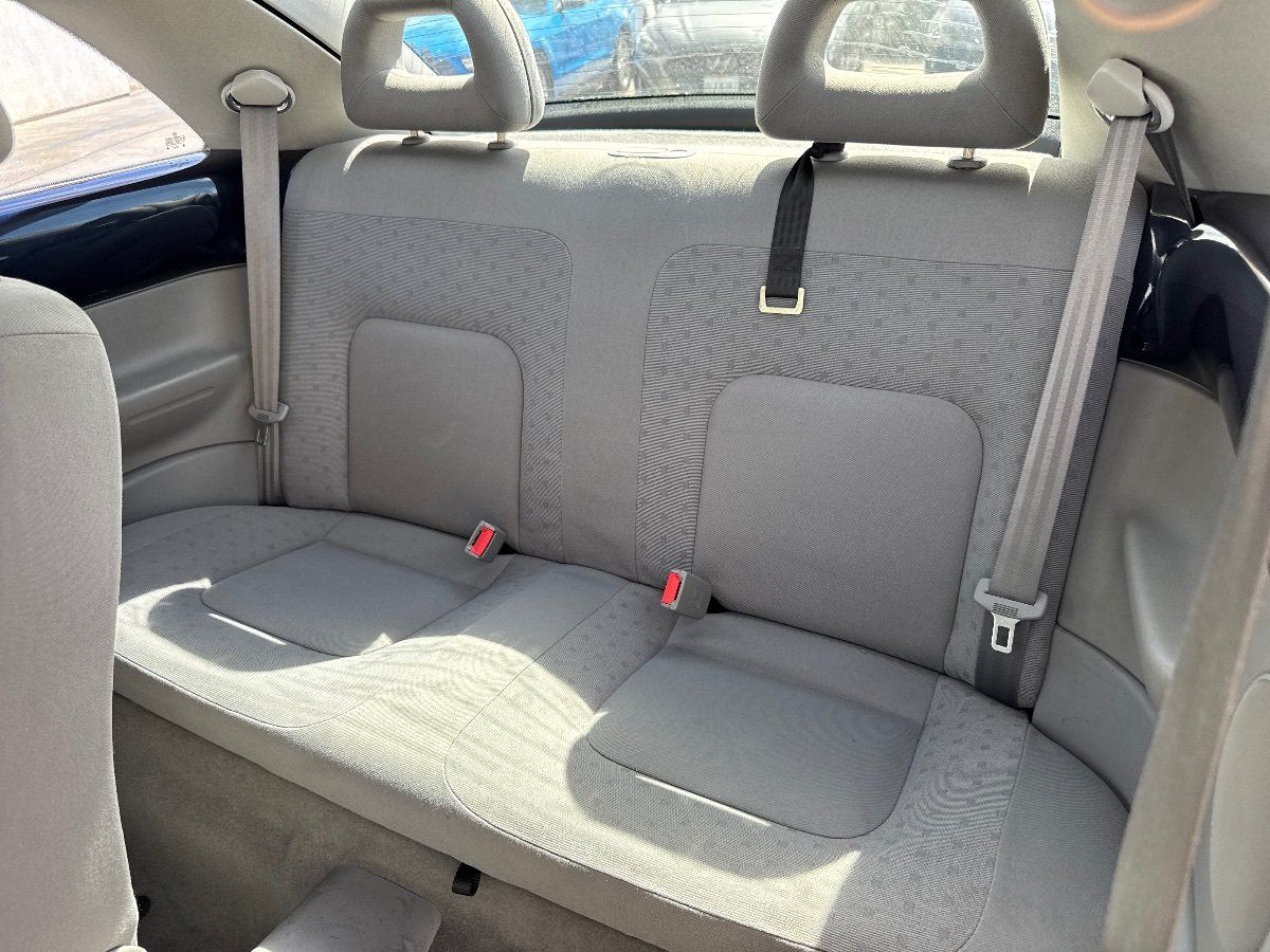 Used 1999 Volkswagen Beetle GLS FWD image 16