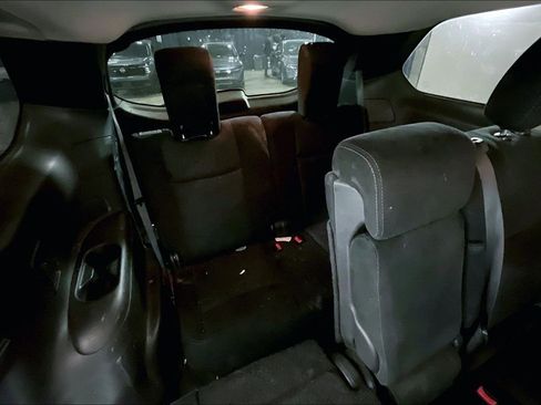 Used 2015 Nissan Pathfinder SV image 38