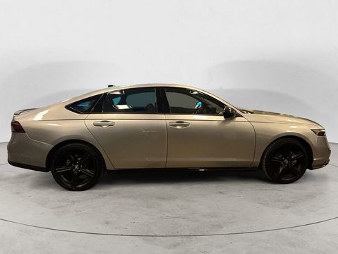 Used 2024 Honda Accord Sport image 7