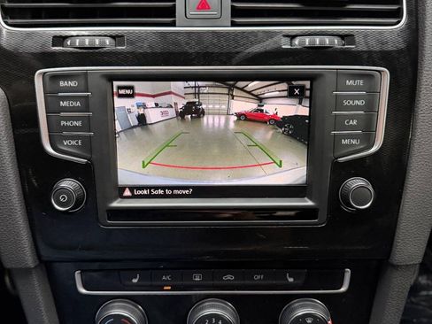Used 2017 Volkswagen GTI Sport FWD image 28