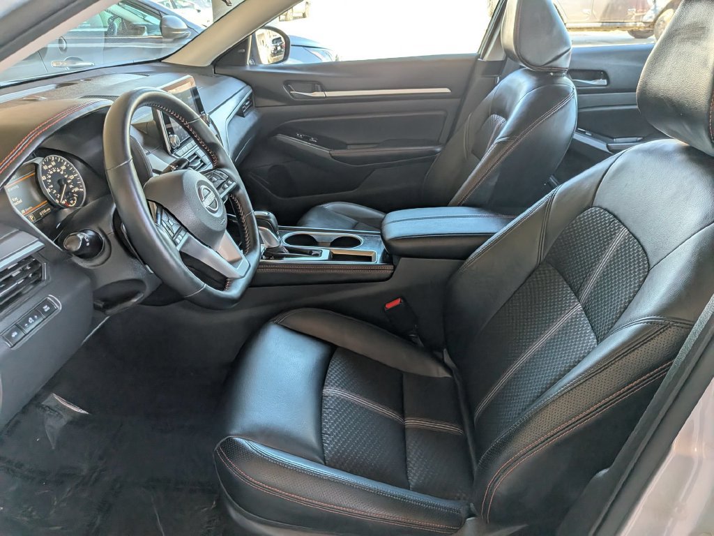 Used 2025 Nissan Altima 2.5 SR FWD image 15