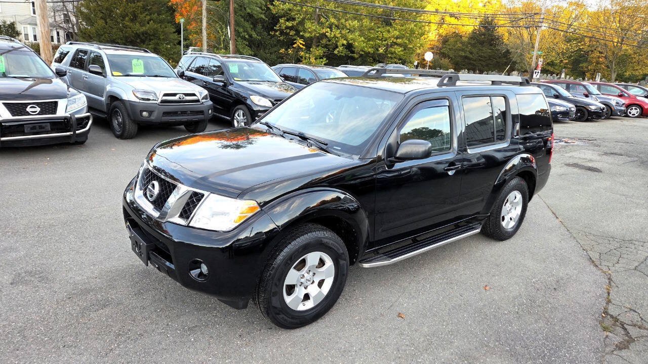 Used 2011 Nissan Pathfinder S AWD/4WD image 2
