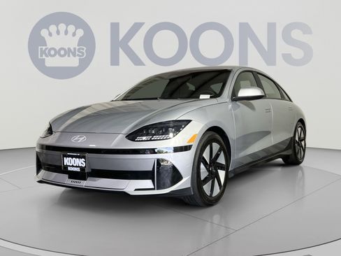 Used 2024 Hyundai Ioniq 6 SE AWD/4WD image 1