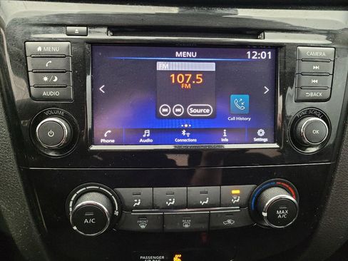 Used 2021 Nissan Rogue Sport S image 25