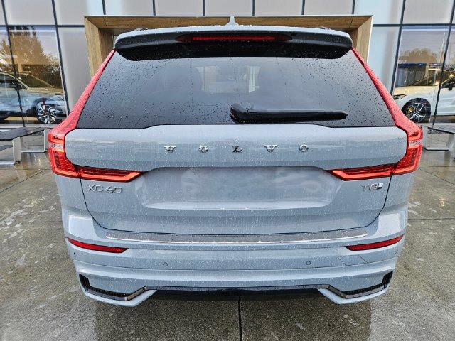 Used 2025 Volvo XC60 T8 Ultra w/ Protection Package Premier AWD/4WD image 6
