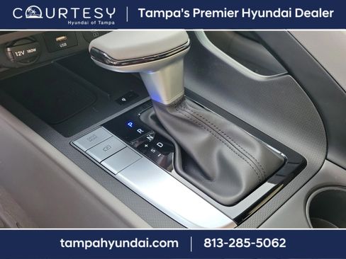 Certified 2025 Hyundai Elantra Sport image 29
