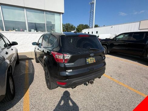 Used 2017 Ford Escape SE AWD/4WD image 5