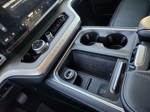 New 2025 Ford Expedition Platinum w/ Driver's Package image 12