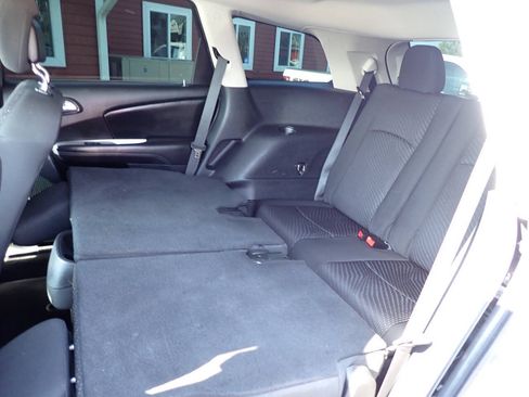Used 2018 Dodge Journey SE w/ Popular Equipment Group FWD image 8