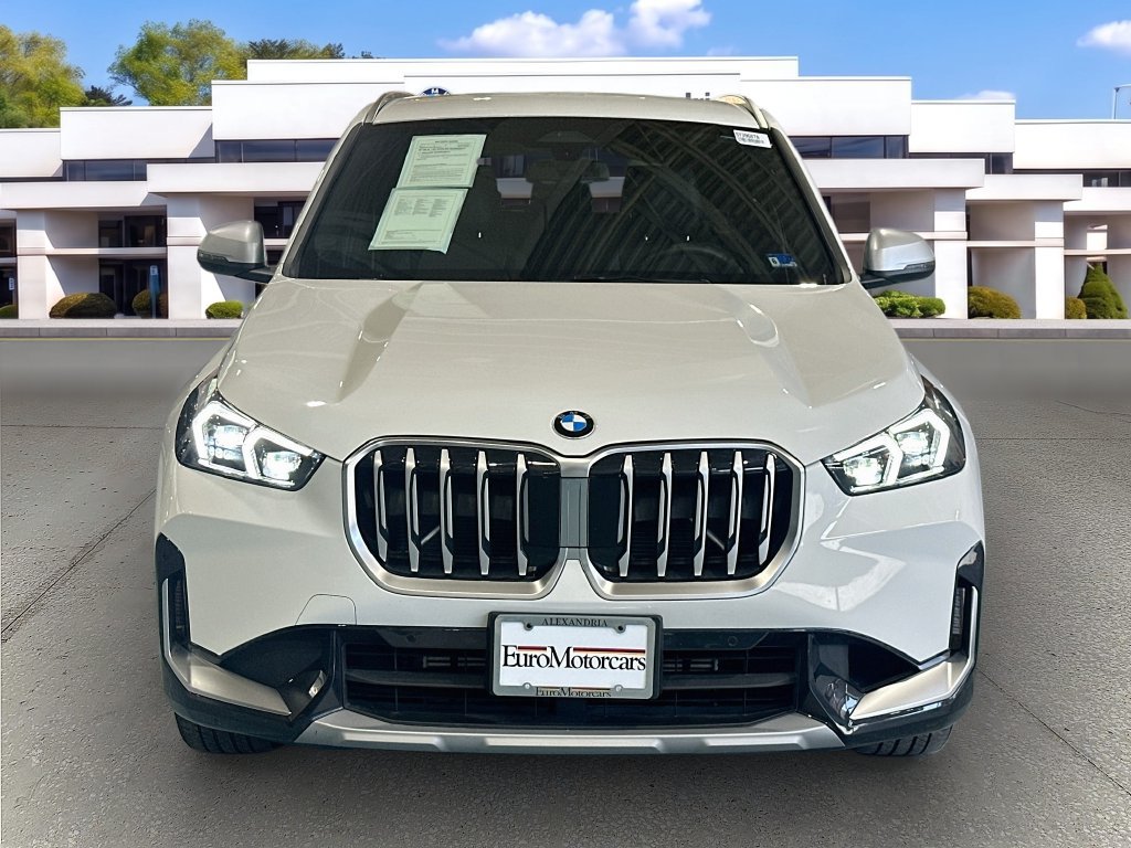 Used 2024 BMW X1 xDrive28i AWD/4WD image 2