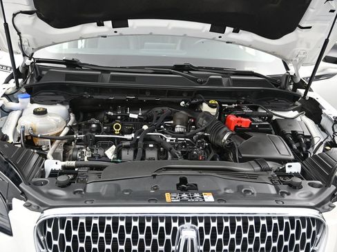 Used 2022 Lincoln Corsair FWD w/ Premium Package image 38