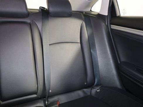 Used 2016 Honda Civic Touring image 14