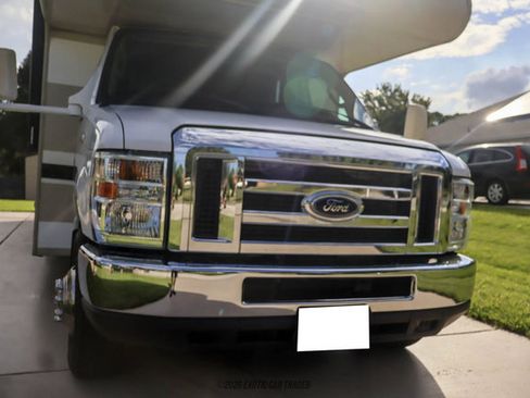 Used 2017 Ford E-450 and Econoline 450 Super Duty w/ Motorhome Prep Package RWD image 69