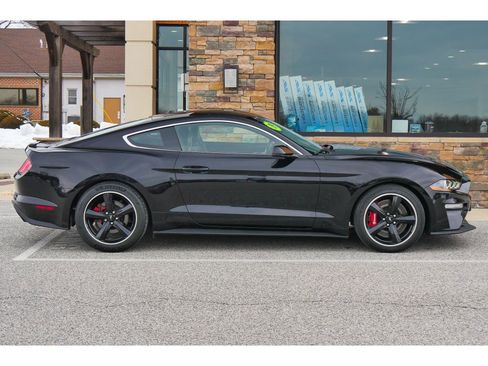 Used 2019 Ford Mustang Bullitt image 2