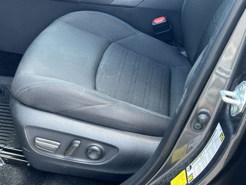 Used 2025 Toyota RAV4 SE AWD/4WD image 14