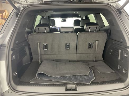 Used 2025 Buick Enclave Preferred image 25