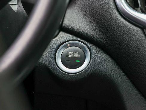 Used 2022 Chevrolet Equinox LT FWD image 14
