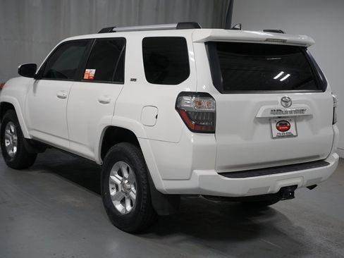 Certified 2019 Toyota 4Runner SR5 AWD/4WD image 6
