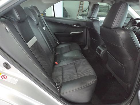 Used 2014 Toyota Camry SE image 22