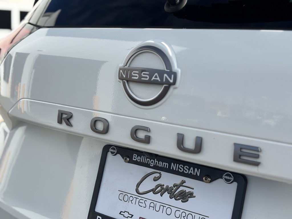 Used 2024 Nissan Rogue S AWD/4WD image 10