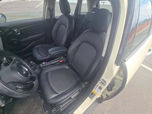 Used 2018 MINI Cooper 4-Door Hardtop FWD image 5