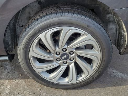 Used 2023 Lincoln Navigator Reserve image 5